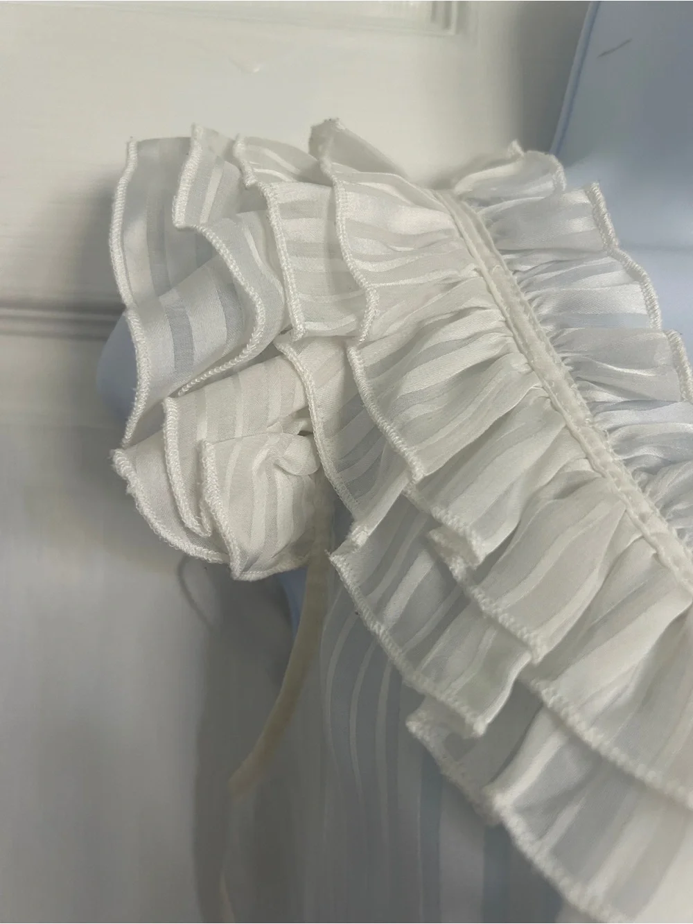 Romeo & Juliet Couture Cream Ruffled Tie-Front Blouse - Picture 4 of 6